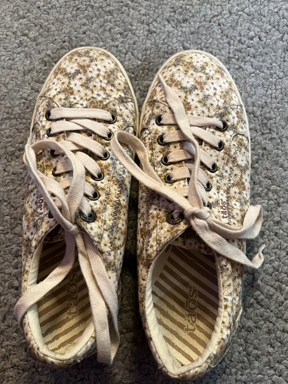 Taos Floral Sneakers – Size 8.5
